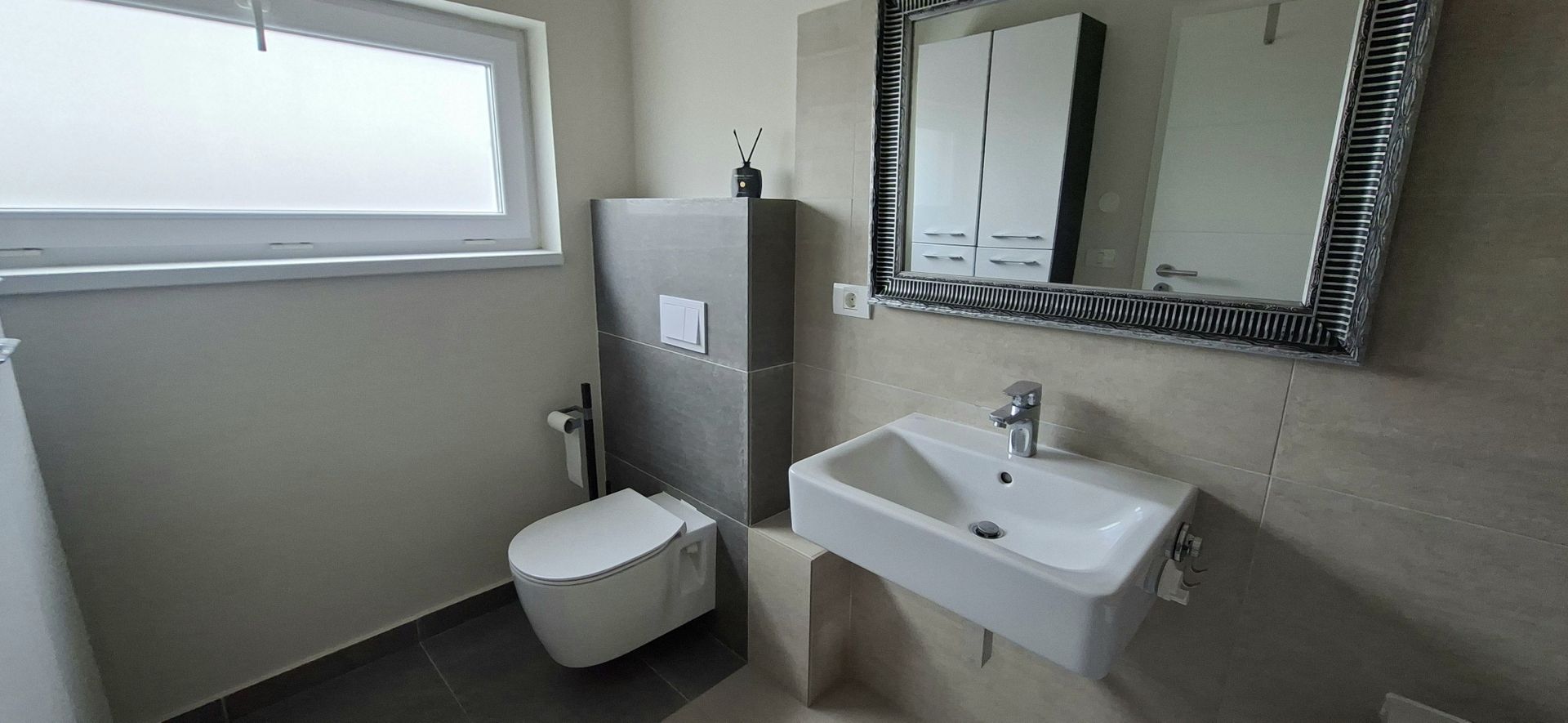 Casa la prima inchiriere cu 3 camere - Poză 12