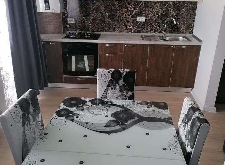 Apartament 60 mp utili +10 mp terasa mobilat/utilat + loc parcare - Poză 4