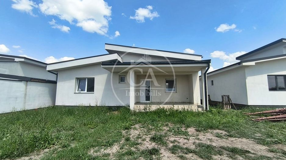 Casă de vânzare cu 4 camere în Osorhei , Bihor - Poză 1