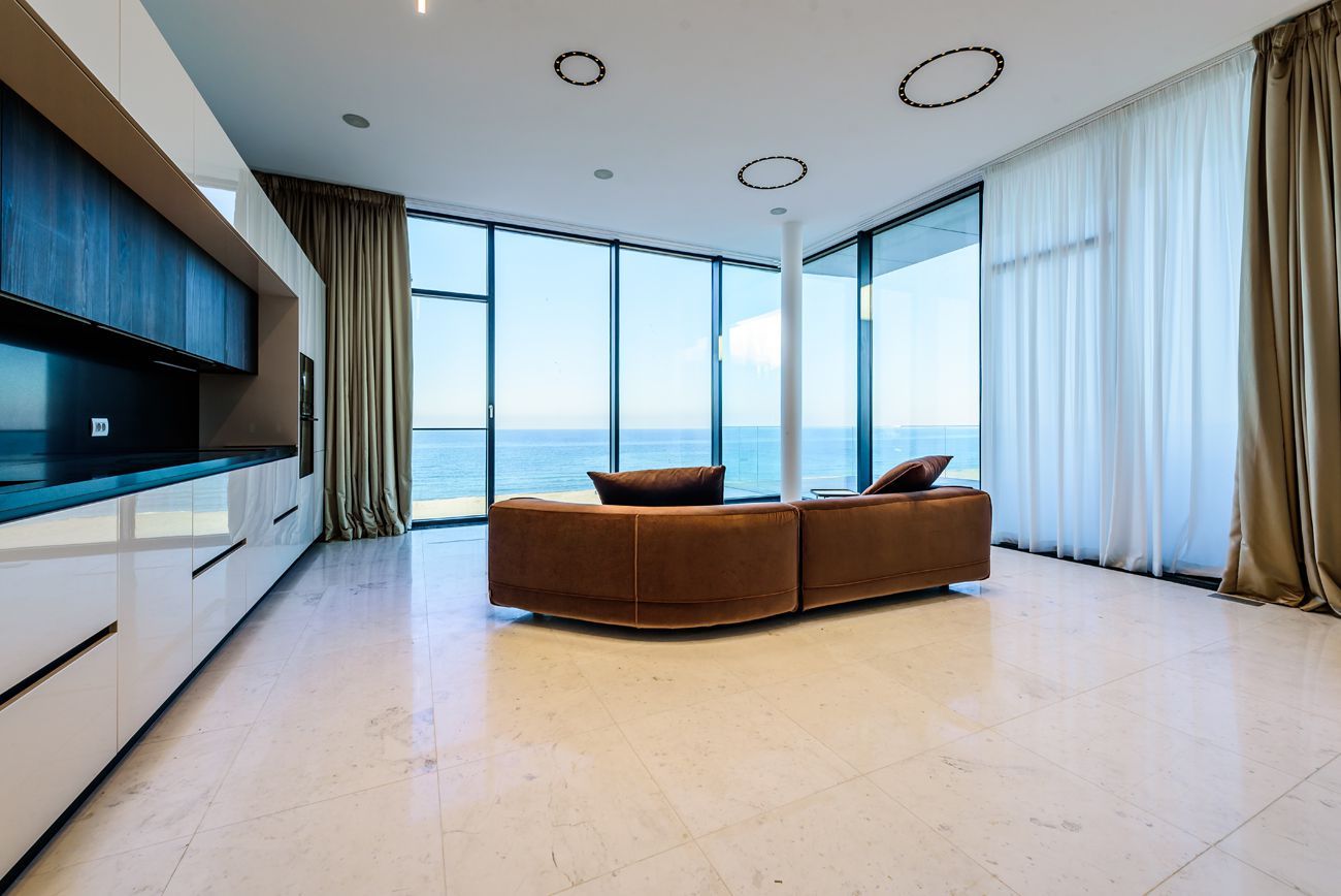 Apartament de 5 camere spațios, situat în zona Nord din Constanța - Poză 4