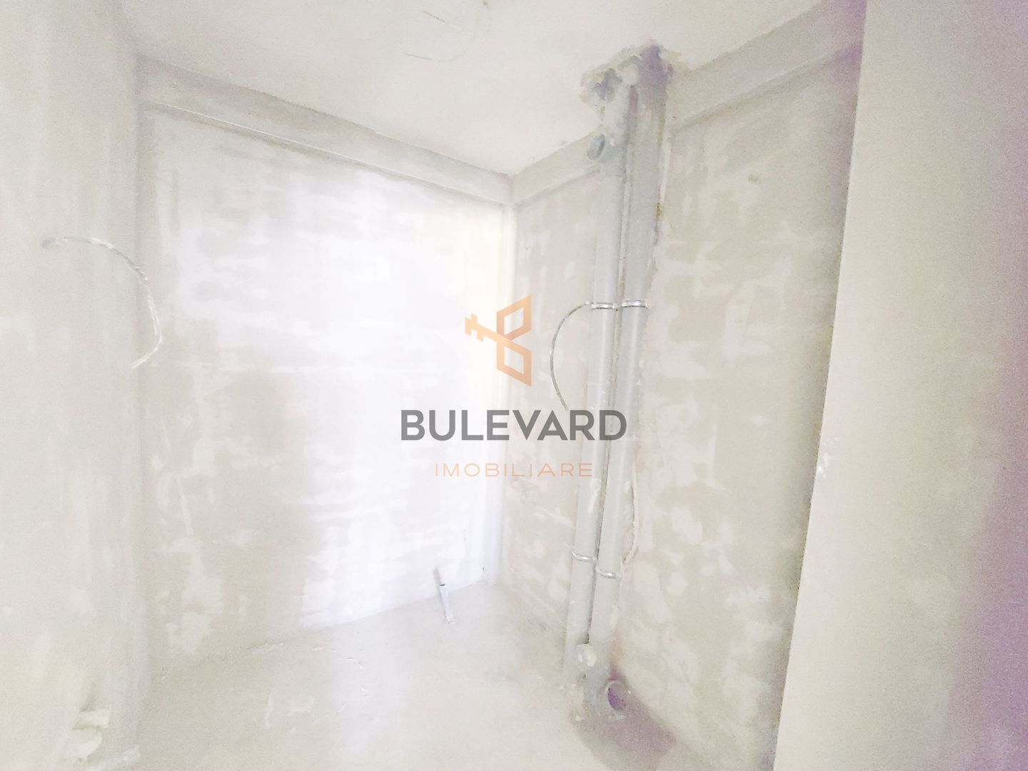 Apartament cu  3 camere, zona strazii Teilor! - Poză 9