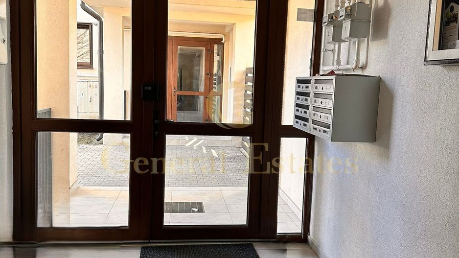 De vanzare apartament cu 3 camere | Sanpetru - Poză 12