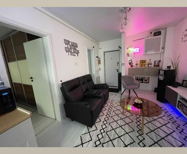 Spre vanzare apartament 2 camere - Poză 4