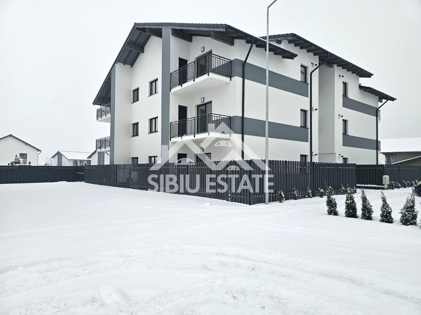 Apartament NOU 2 camere, balcon cu boxa, parcare - Poză 7