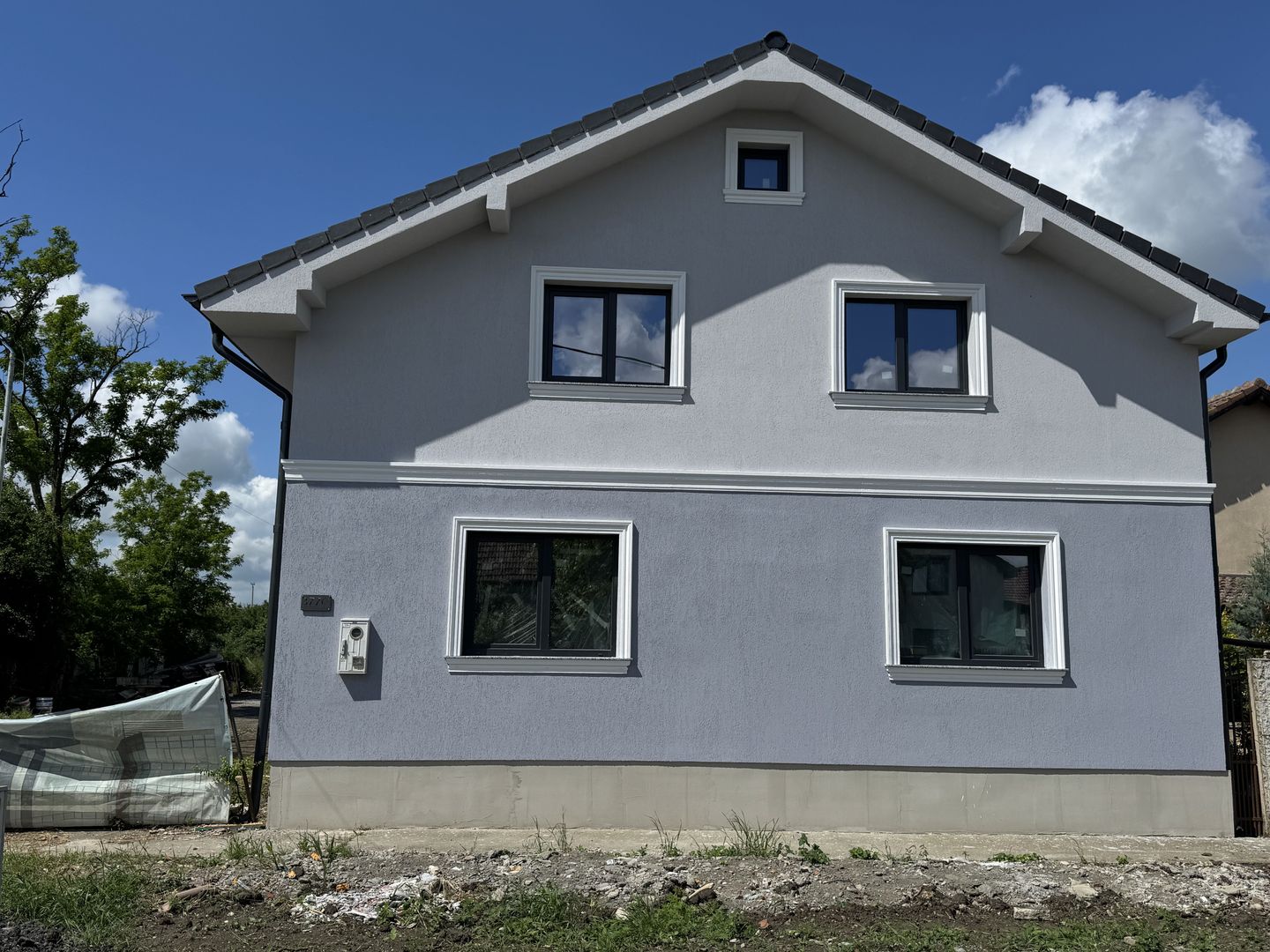 Individuala Sanmihaiu Roman P+M,5 Camere,2 Bai,Pivnita,Toate Utilitatile,Asfalt - Poză 1