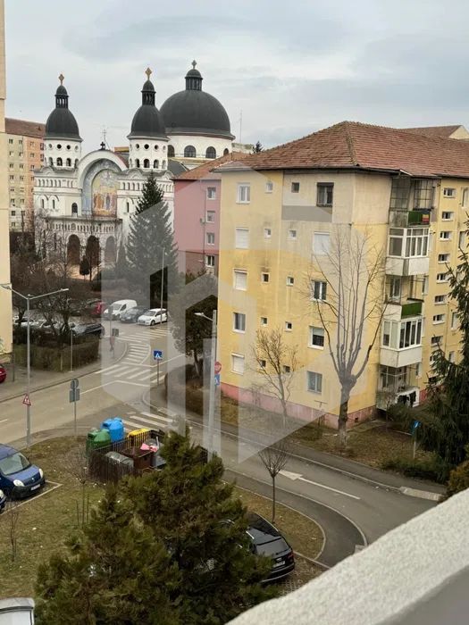 Apartament de vanzare - 2 camere - Hipodrom III - Etajul 4 - Poză 1
