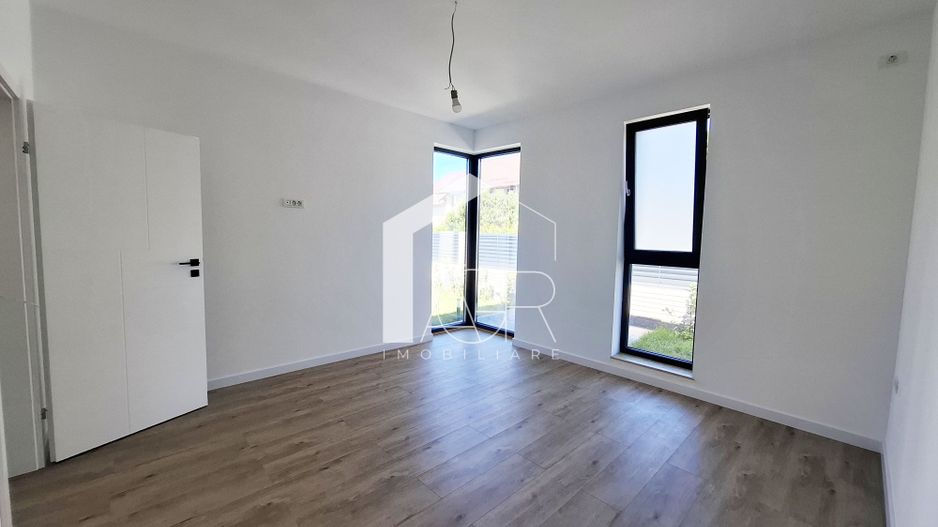 Casa cu 4 camere de vanzare, Bucov, Mica Roma - Poză 10