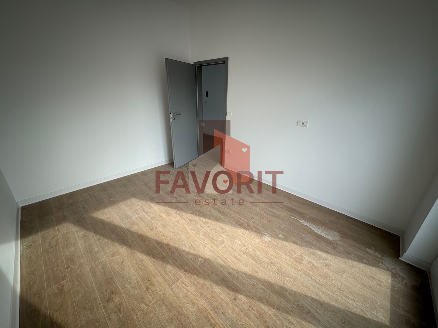 Compartimentare eficienta. Terasa generoasa. Disponibil imediat - Poză 8