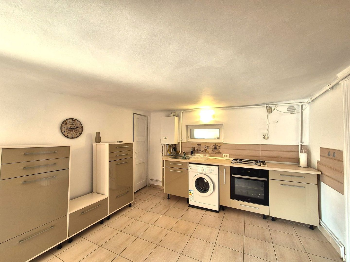 Exclusivitate - Imobil 53 mp,  la 3 minute de P-ta Sfatului, pet friendly - Poză 13