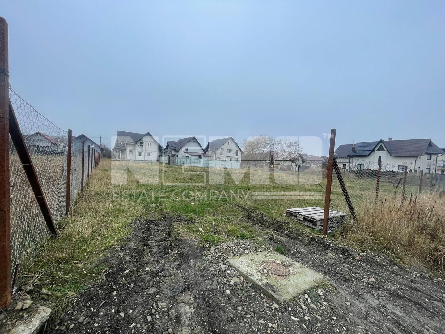 TEREN INTRAVILAN | ZONA REZIDENȚIALĂ | TOATE UTILITĂȚILE LA STRADA - Poză 3