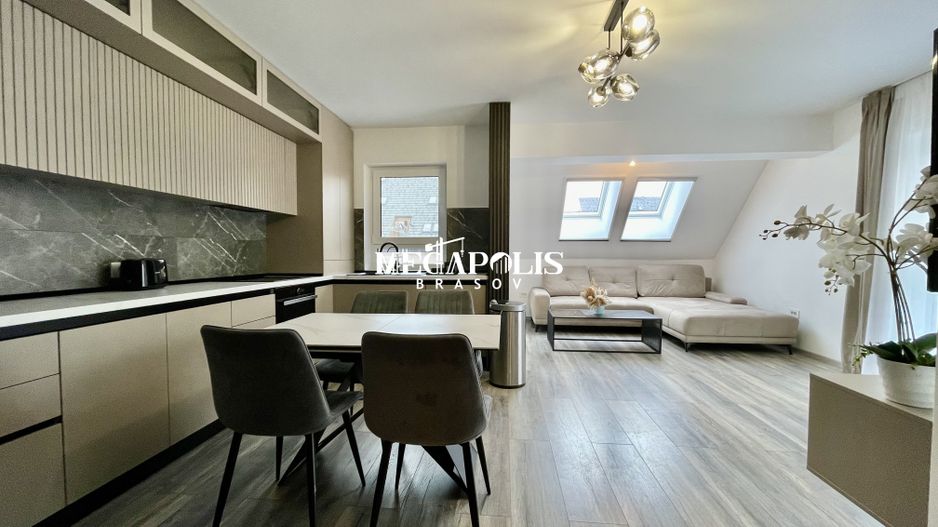 Prnthouse 3 camere | Scară interioară  | 2 balcoane - Poză 1