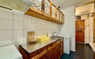 Decomandata, bloc 1982, aproape de metrou - Poză 7