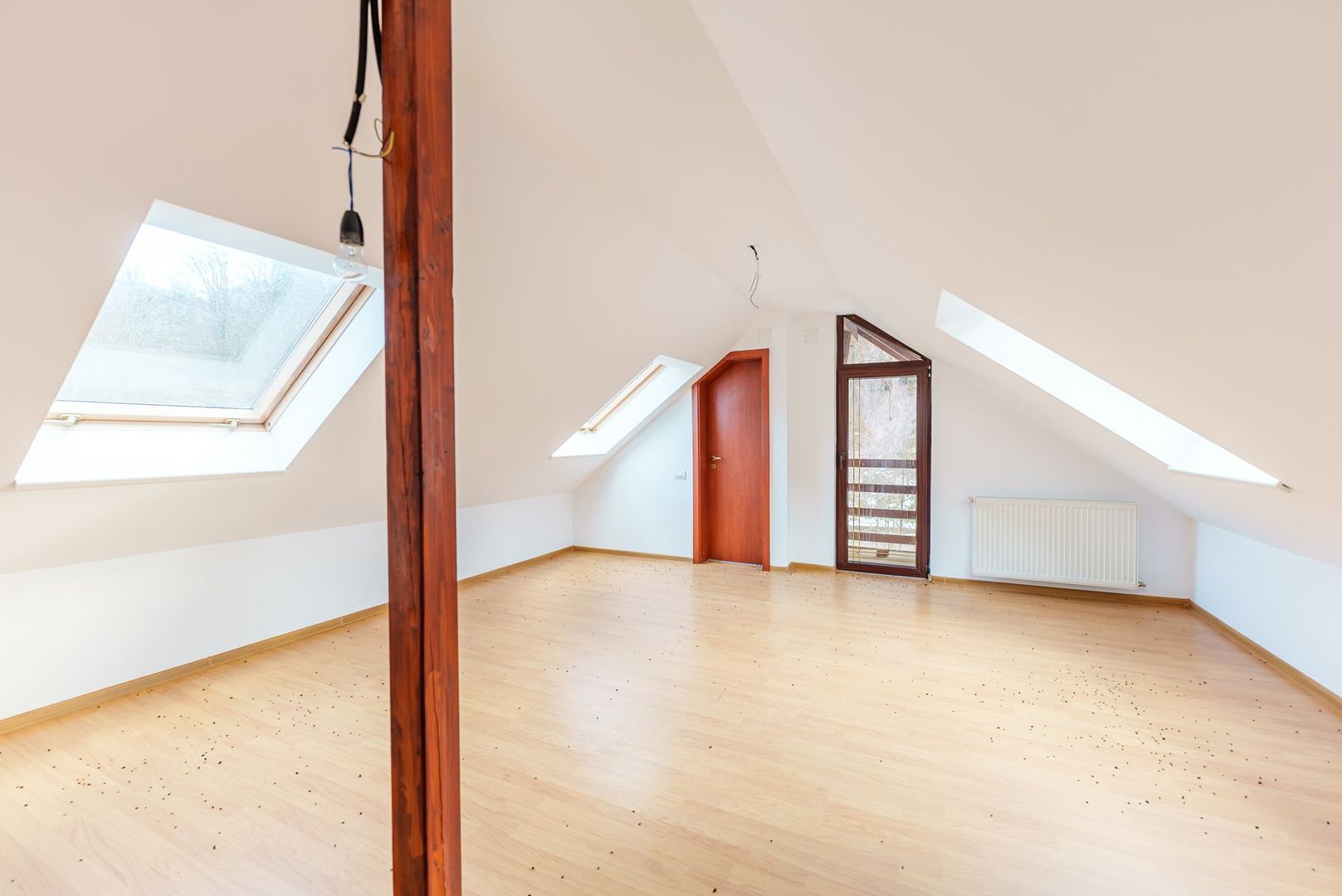 Vilă pentru investiții în Moneasa - Poză 7