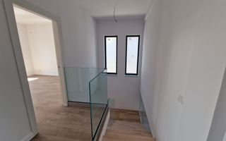 Casă single P+1+Pod în Otopeni - Poză 10