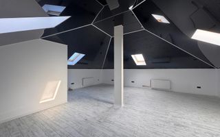 Casa moderna constructie noua 195 mp utili si 100 mp curte Sura Mare - Poză 1
