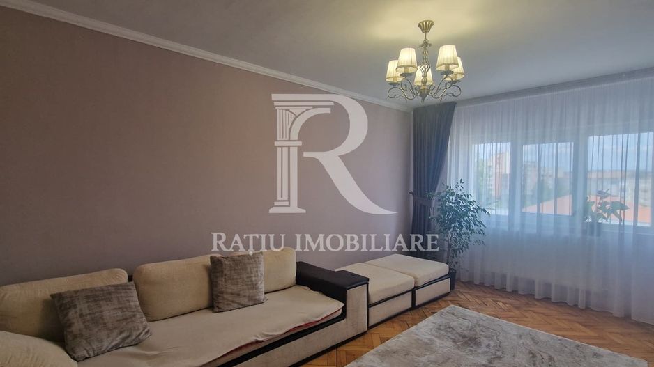 Apartament cu 3 camere | Zona Biserica Emanuel | Oradea - Poză 4