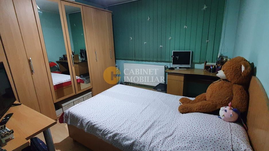 Etaj 1 Apartament Cu 2 Camere Decomandat Nicolina - Poză 2