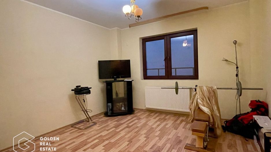 Casă generoasă pentru activități comerciale- Calea Vitan - Poză 10