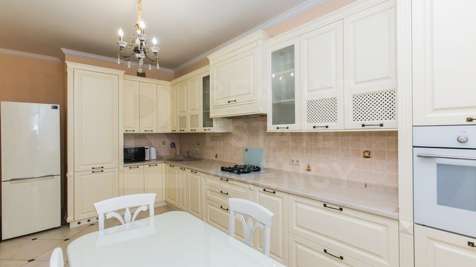 Chirie, apartament, 3 camere, Strada Sfatul Ţării, Centru - Poză 8