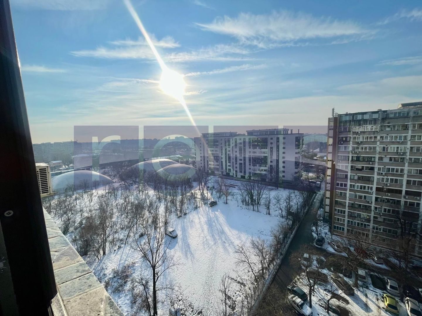 VANZARE APARTAMENT 2 CAMERE 50PM PIATA MUNCII CENTRALA PROPRIE VEDERE SUPERBA - Poză 1