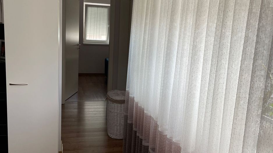Apartament cu 2 camere si 2 locuri de parcare - Poză 6