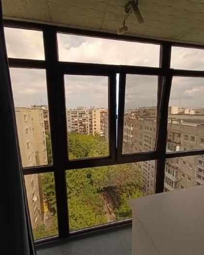De vanzare Apartament 3 camere Tineretului, central - Poză 2