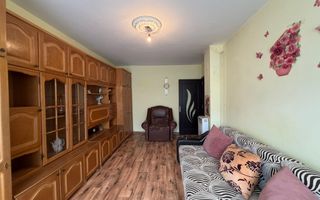Apartament cu 2 camere decomandat, etaj intermediar, zona Center Nemes - Poză 2