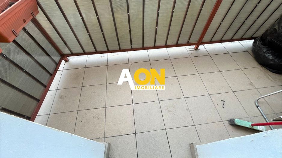 Apartament cu 3 camere, zona Kaufland - Poză 11