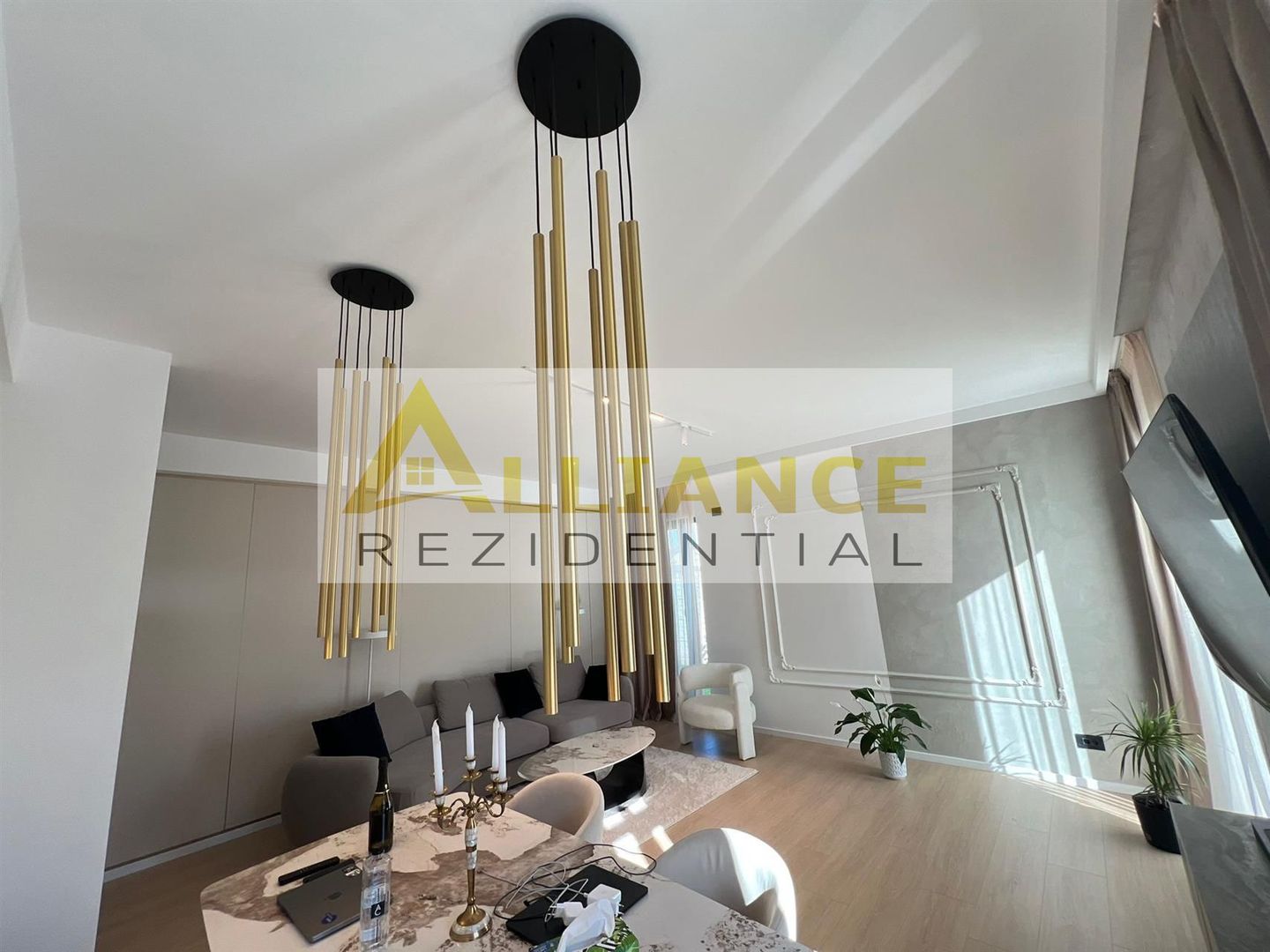 Casa individuala - 4 camere - 2 bai - la 5 min de RATB - Poză 8