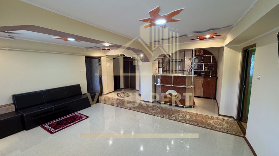 APARTMENT 3 CAMERE ZONĂ CENTRALĂ  PARTER CAMPULUNG - Poză 2