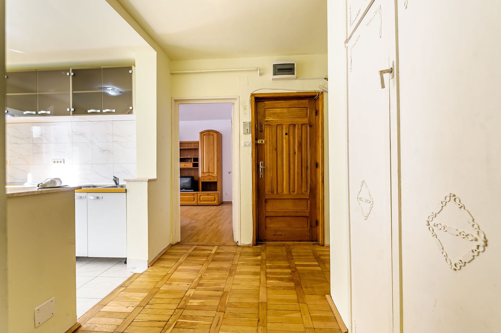 Apartament luminos cu 2 camere - Poză 4