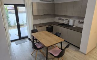 Casa cu 4 camere si garaj - Poză 3