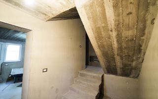 Casa la gri - Romanesti - Poză 6