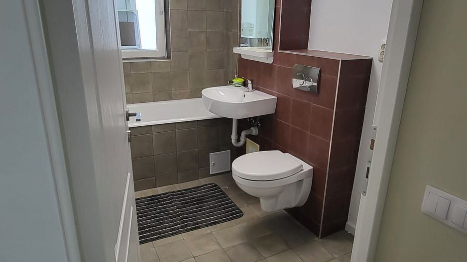 De inchiriat! Apartament spatios, cu parcare, in Gheorgheni - Poză 15