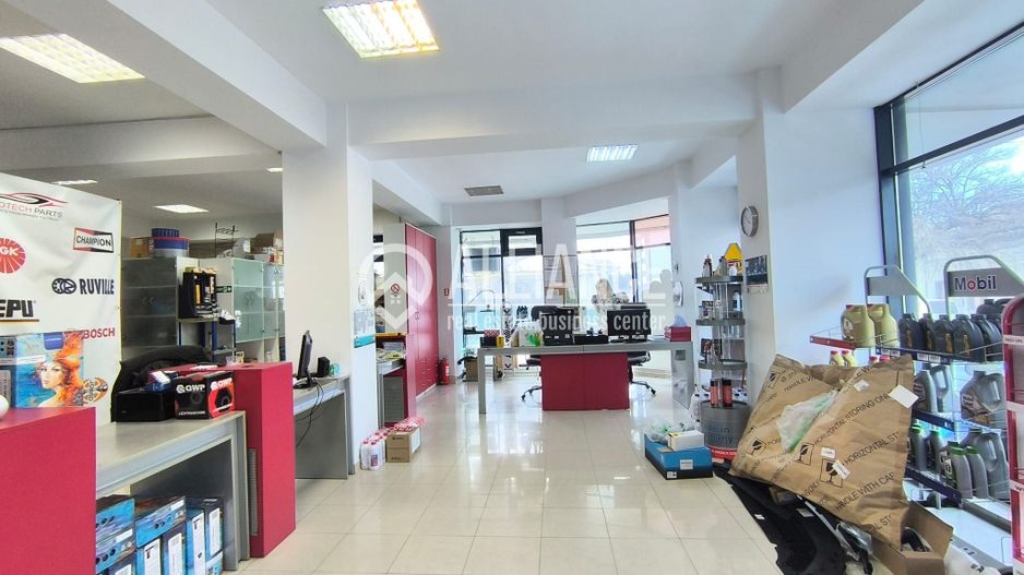 CENTRU ATELIERELOR - Spatiu comercial cu suprafata vitrata mare ! - Poză 6