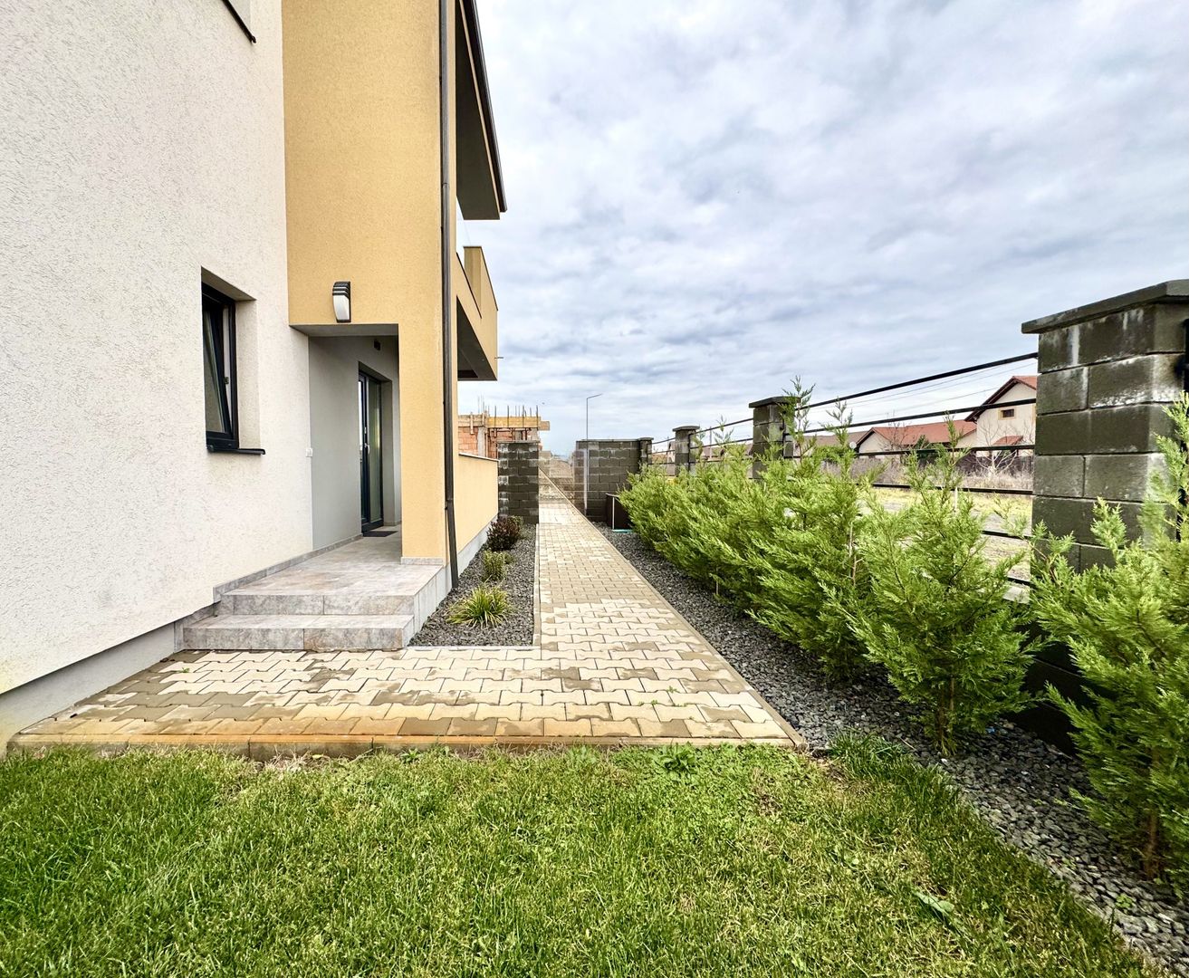 Apartament exclusivist cu grădină — confortul unei case - Mosnița Nouǎ - Poză 31