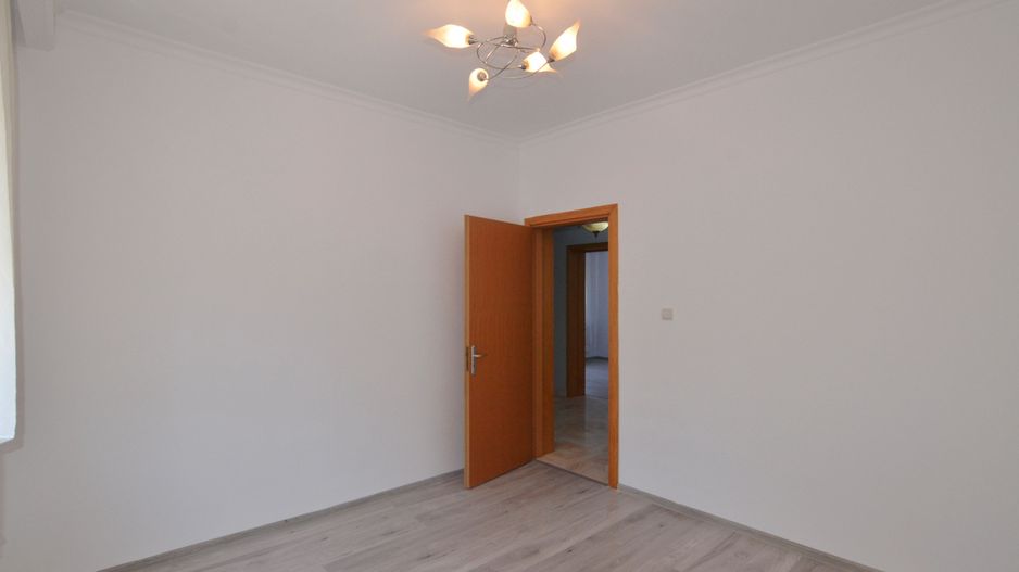 Inchiriem Vila individuala 6 camere cu panouri solare zona Pipera - Poză 29