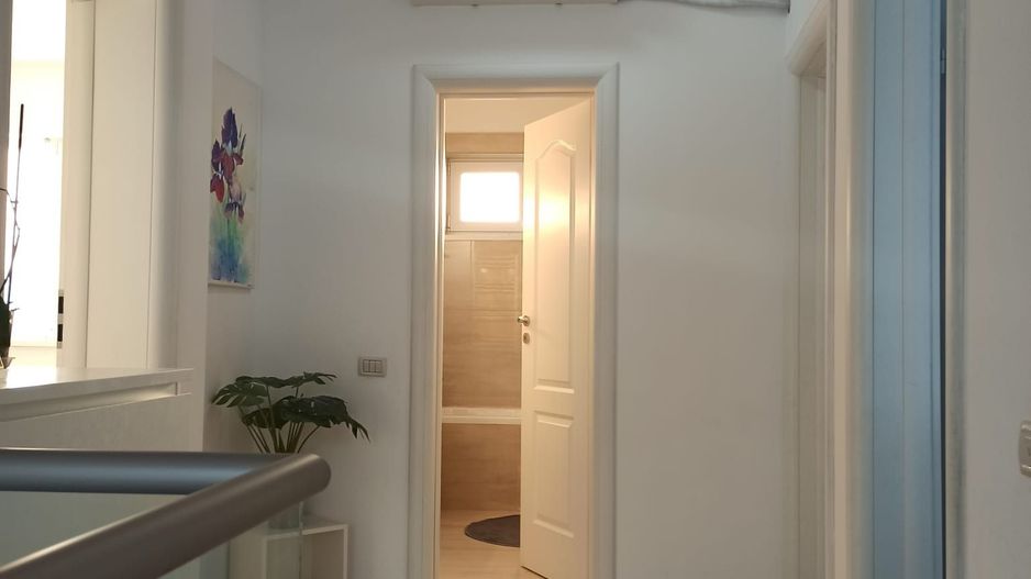 vila4cam2bai-curte-parcare-loc joaca-acces controlat-strOrizontului - Poză 45