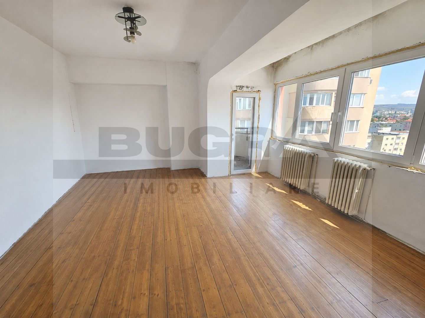 Apartament cu 2 camere, 50 mp+balcon, decomandat, zona Kaufland - Poză 1