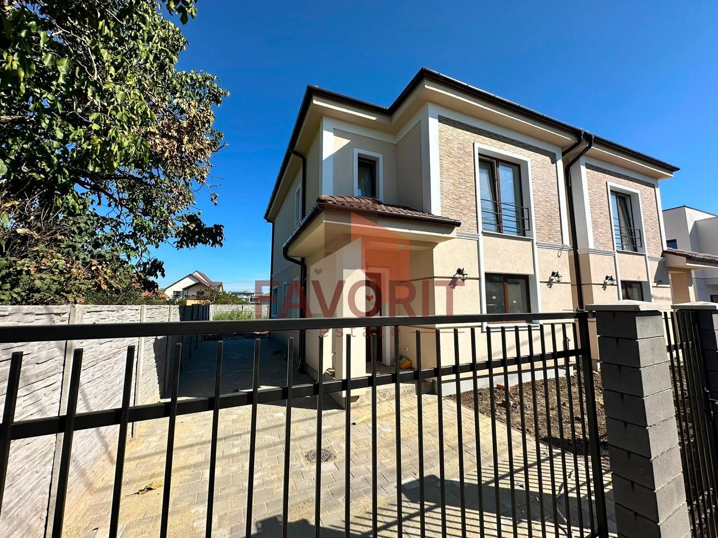 Duplex despartit prin camera tehnica | 4 camere | Toate utilitatile | - Poză 2