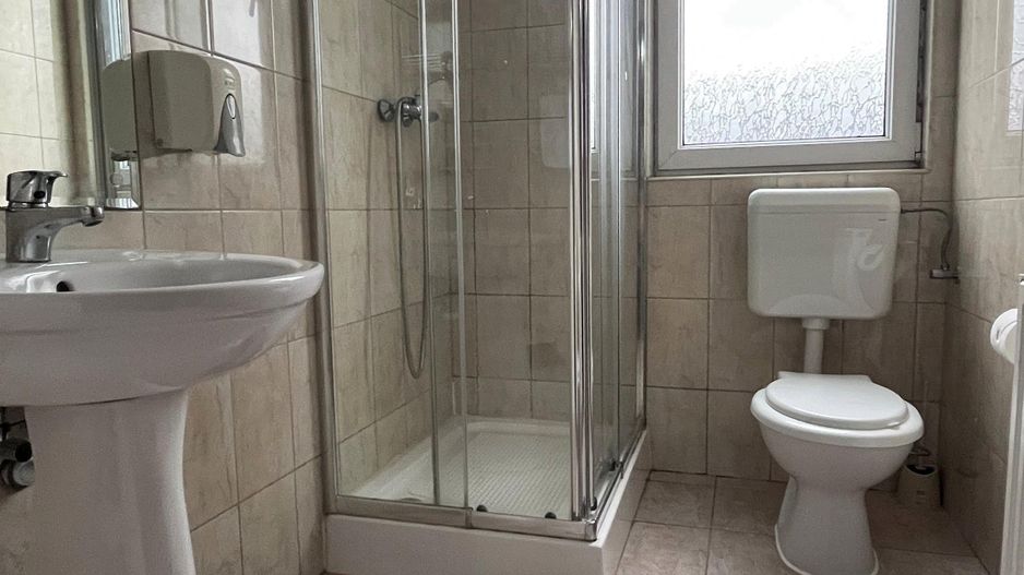 Cazare In Aparthotel Modern Utilat, Ideal pentru Echipe de Muncă - Poză 10