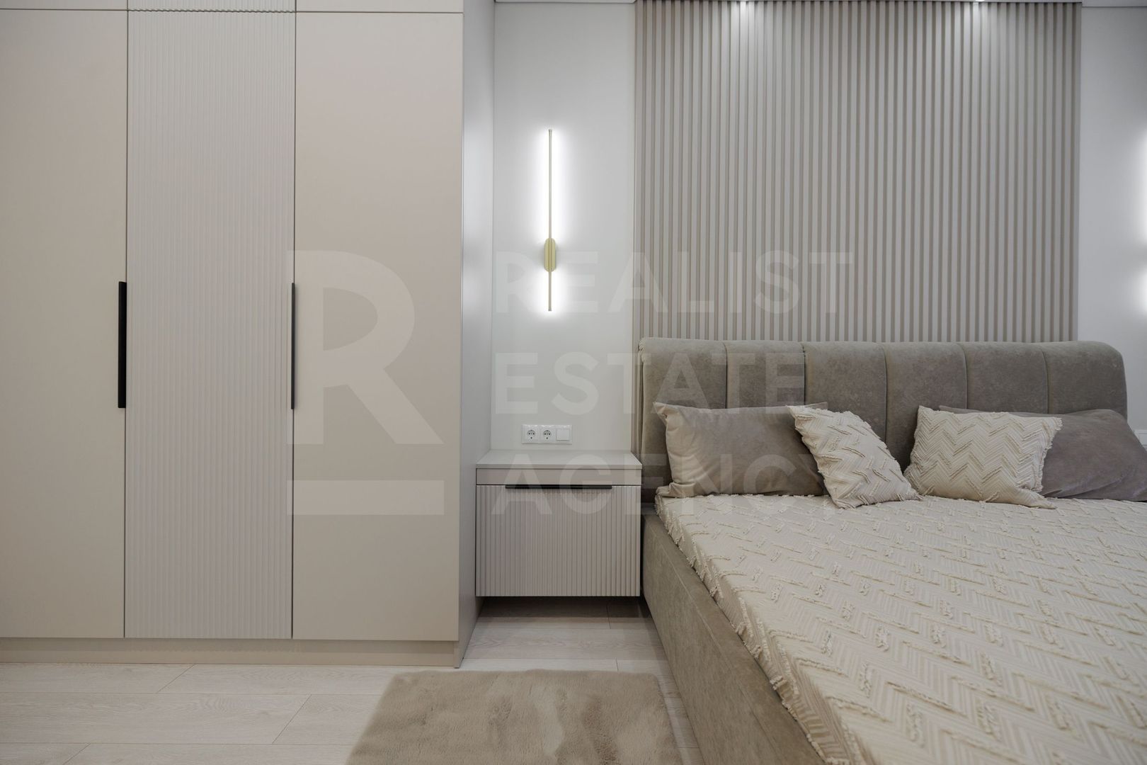 Vânzare, apartament, 3 camere, str. Calea Ieșilor, Sculeni - Poză 4