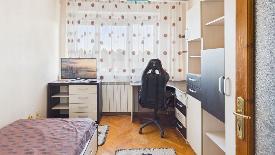 Apartament 3 camere de inchiriat - 360 €/lună - Poză 13
