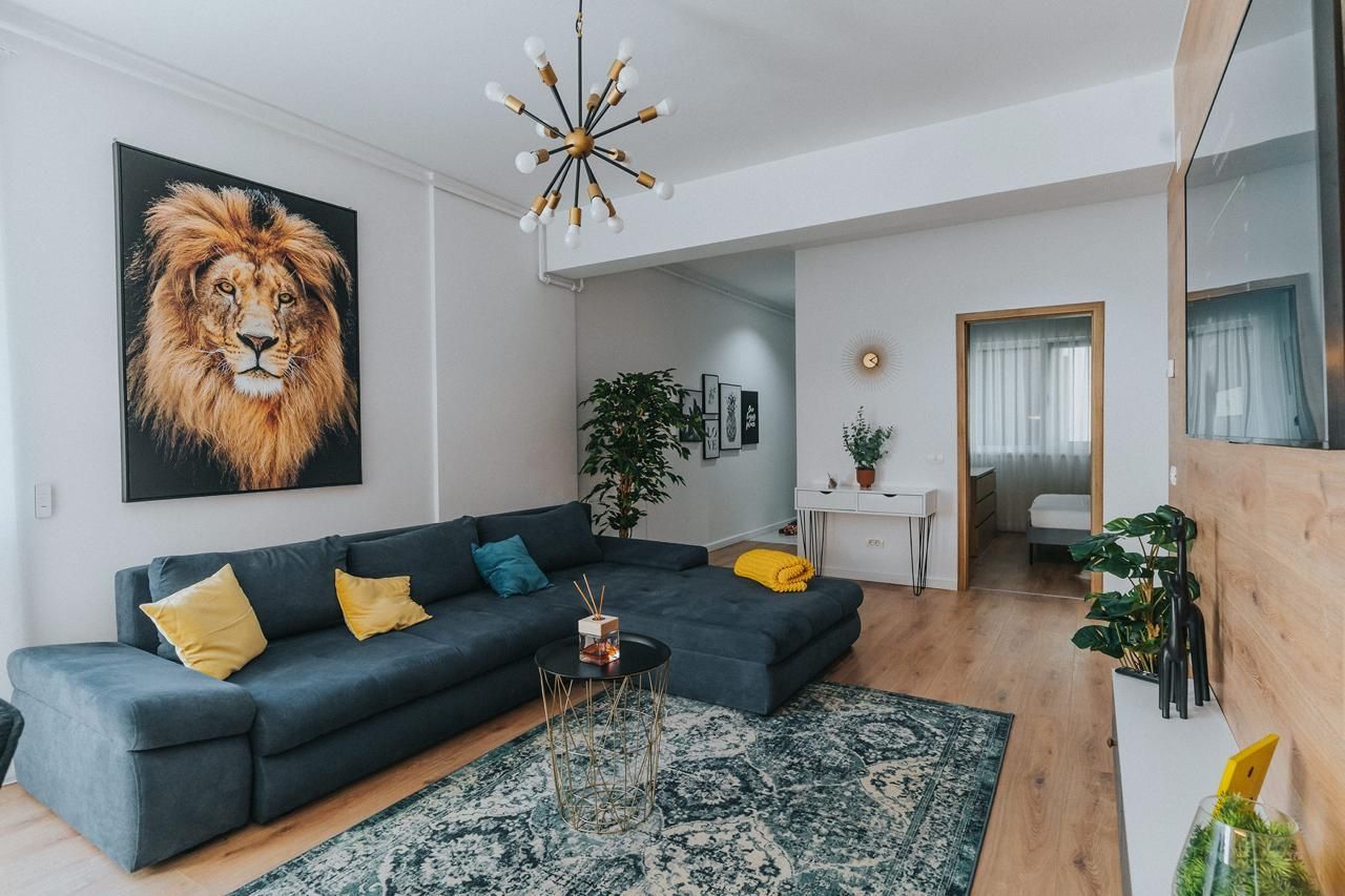 3 camere, ultracentral, Oradea. 205 000 E + TVA. Comision 0 - Poză 2