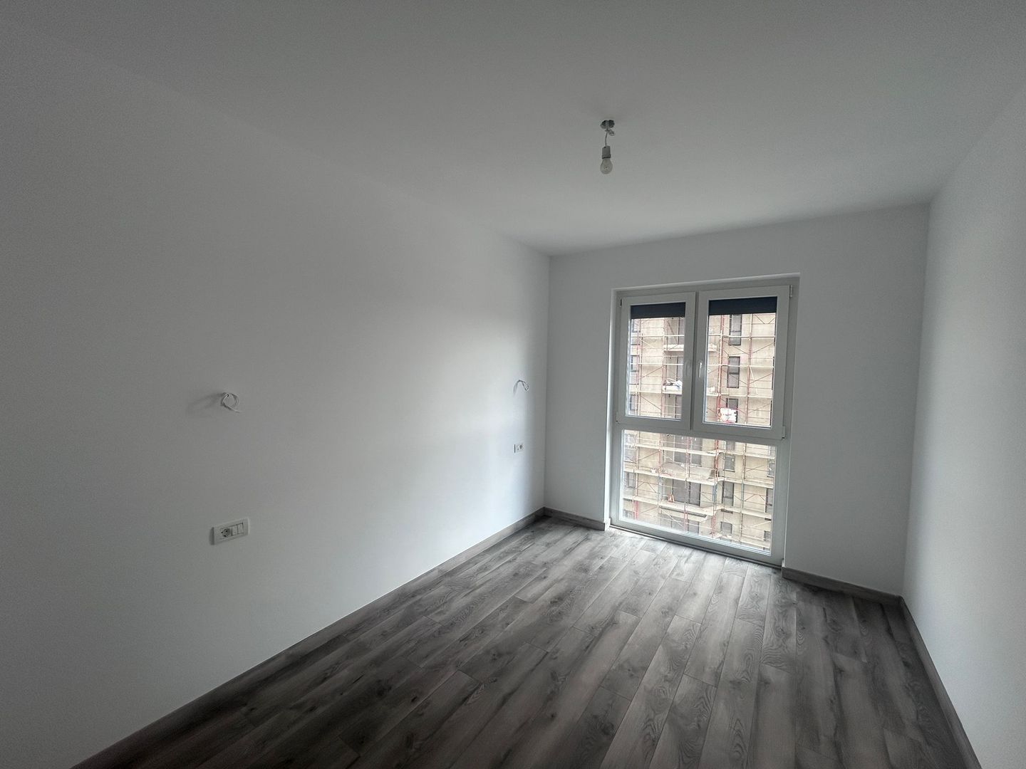 Apartament camere de vanzare Arad - Poză 1