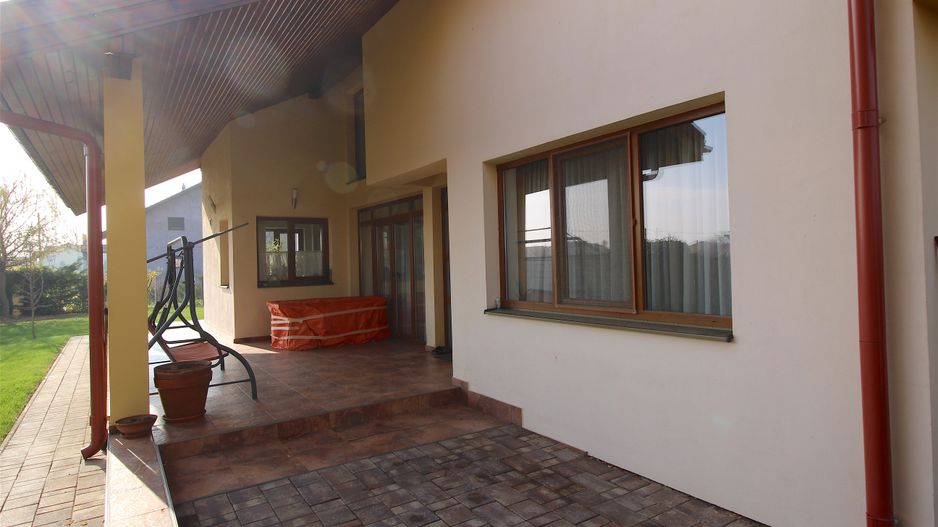 Casă / Vilă cu 5 camere de vânzare în zona Dumbravita - Poză 18