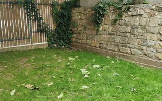 Casă / Vilă cu 4 camere de vânzare în zona Centru - Poză 1