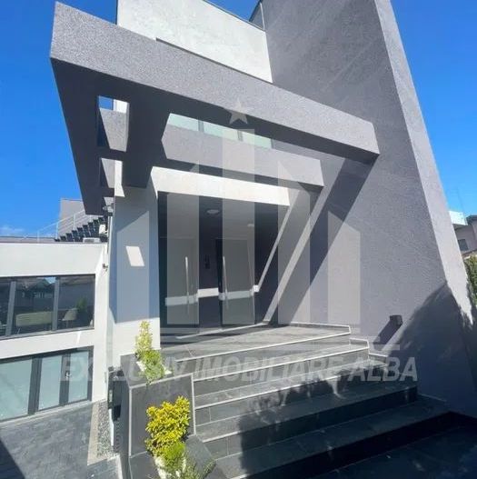 Apartament cu 3 camere de inchiriat, Cetate - Poză 6