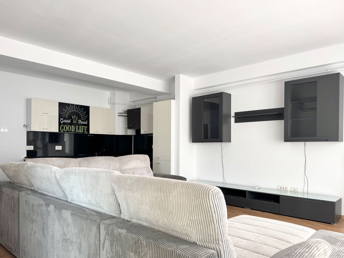 Apartament modern, lift și parcare – zona Calea Lipovei - Poză 2