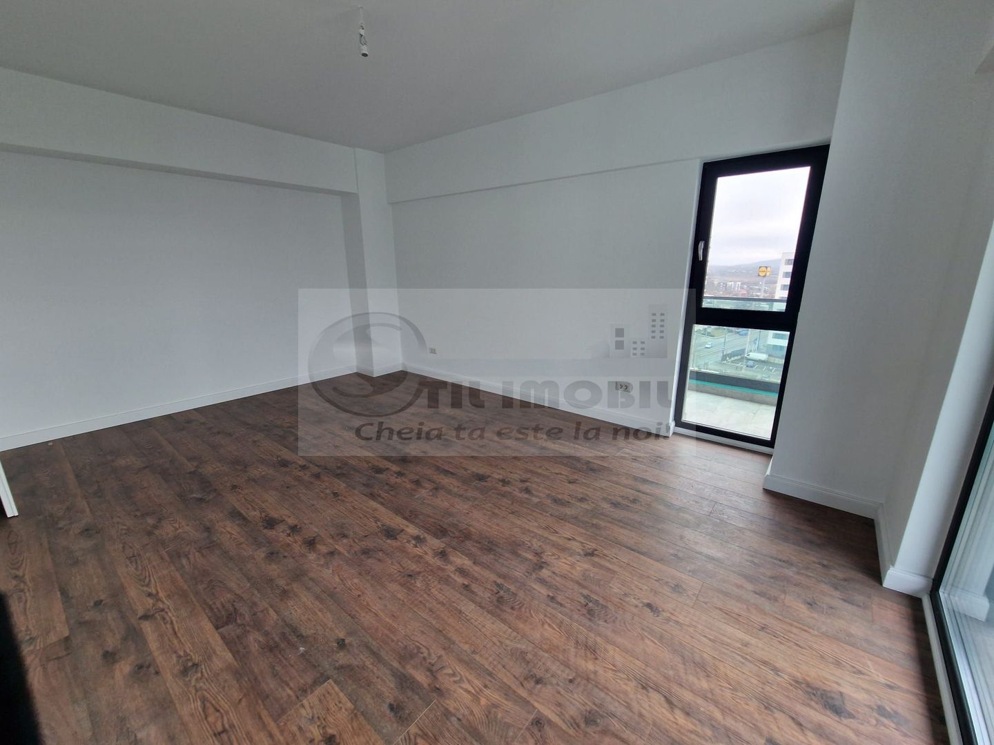 BLOC NOU! Ap. cu 2 camere decomandat Tatarasi 61 mp 114220euro+TVA - Poză 2